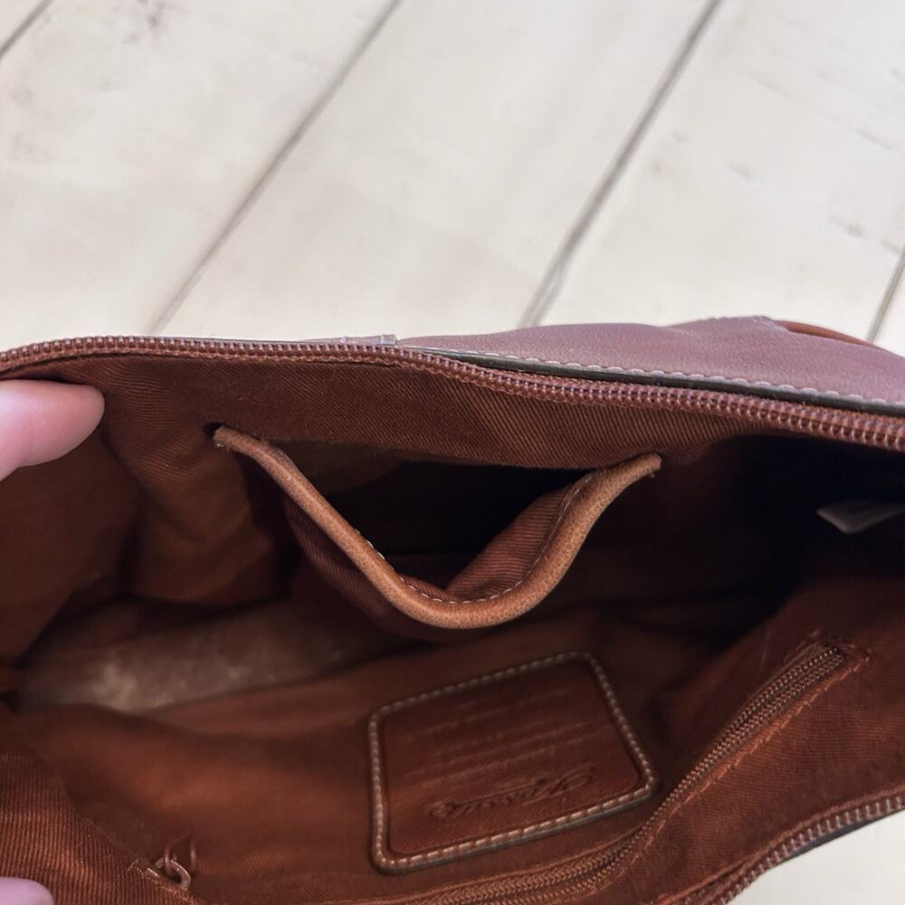 Fossil Leather Purse - Picture 11 of 13